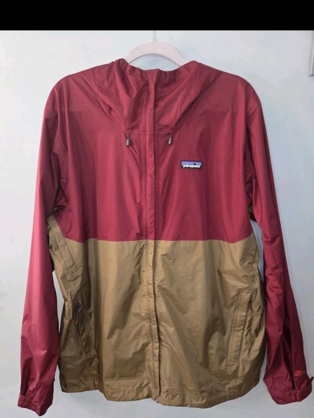 Patagonia Men’s XL Hooded Full Zip Colorblock Rain Coat Jacket Bugundy Brown